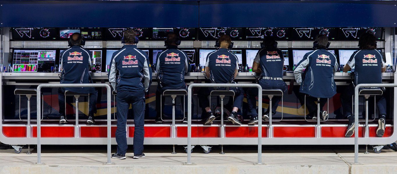 Командный мостик Red Bull © Scuderia Toro Rosso - Red Bull