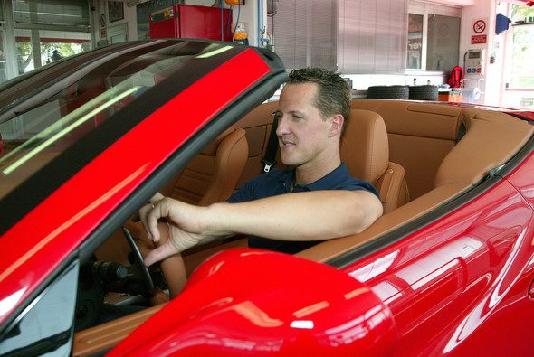 Михаэль Шумахер за рулем Ferrari California © Motorsport-Magazin