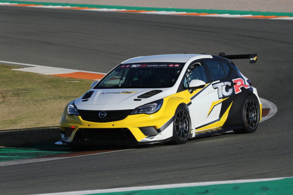 Opel Astra OPC © TCR