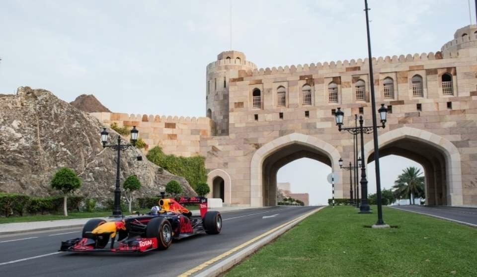 Red Bull Racing провела демонстрационные заезды в Омане