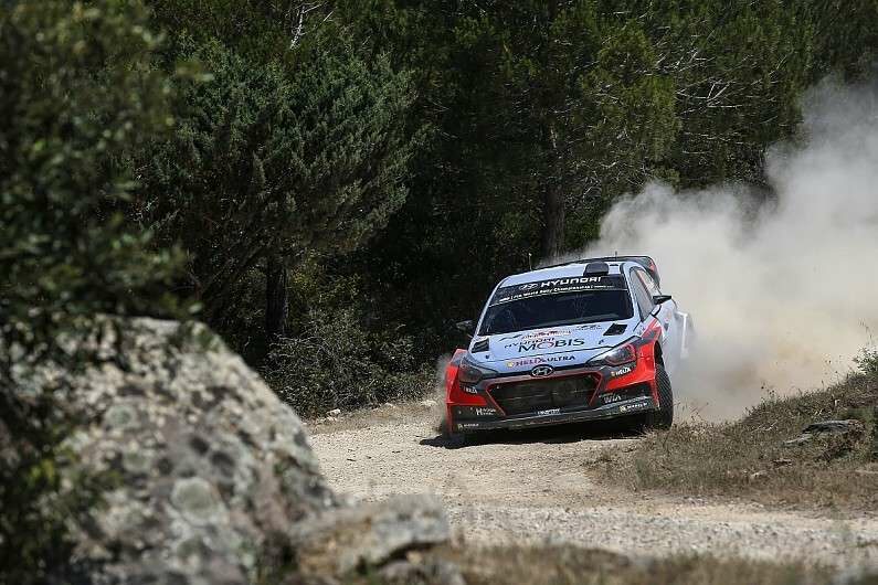 WRC: Тьерри Нёвиль укрепил лидерские позиции на Ралли Италия