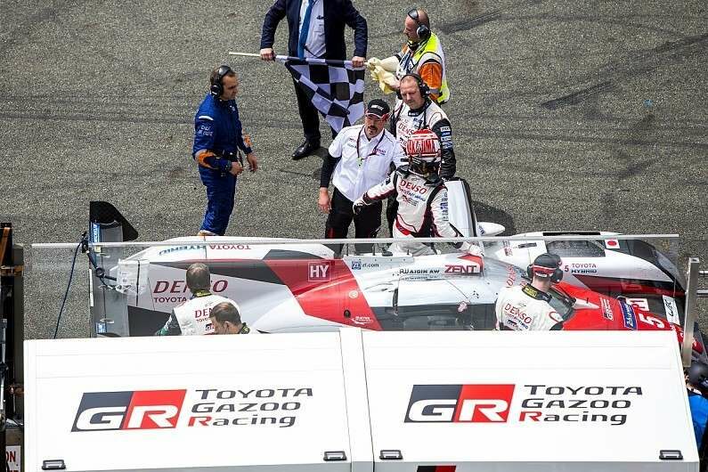 Соперники выразили сочувствие Toyota по поводу обидного поражения в Ле-Мане
