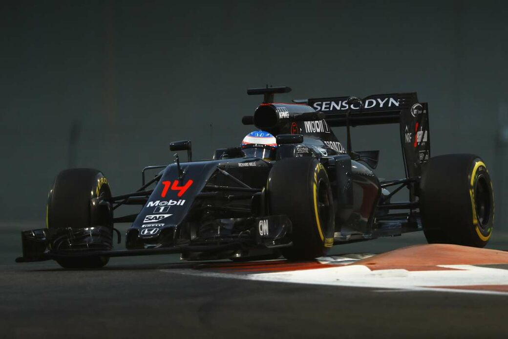 Зак Браун: У McLaren хорошие перспективы на сезон-2017