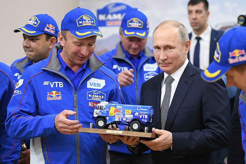 Владимир Путин поздравил команду «КАМАЗ-Мастер» с юбилеем