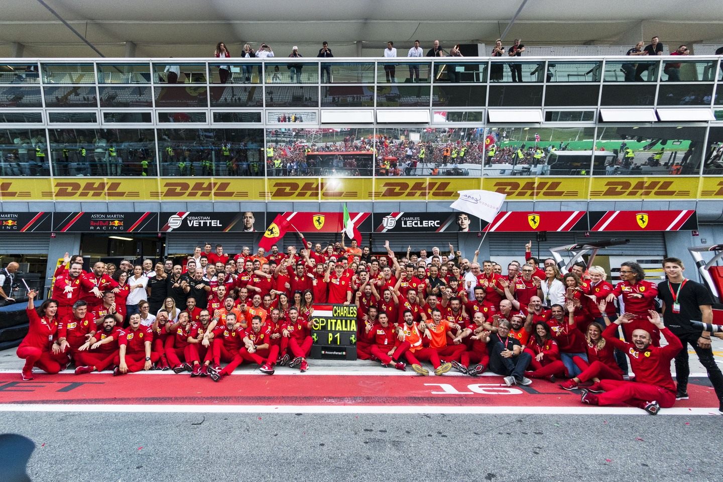 Ferrari празднует победу на Гран При Италии © Ferrari