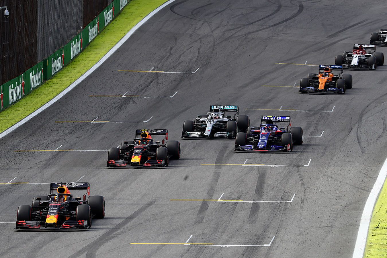 Рестарт в конце гонки на Интерлагосе © Formula 1