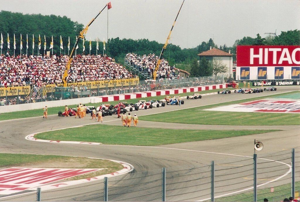 Остановка гонки в Имоле-1994 © @1990sF1
