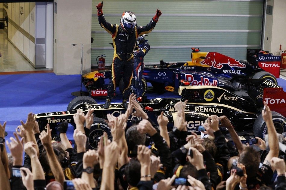 Кими Райкконен празднует победу на Гран При Абу-Даби-2012 © FIA
