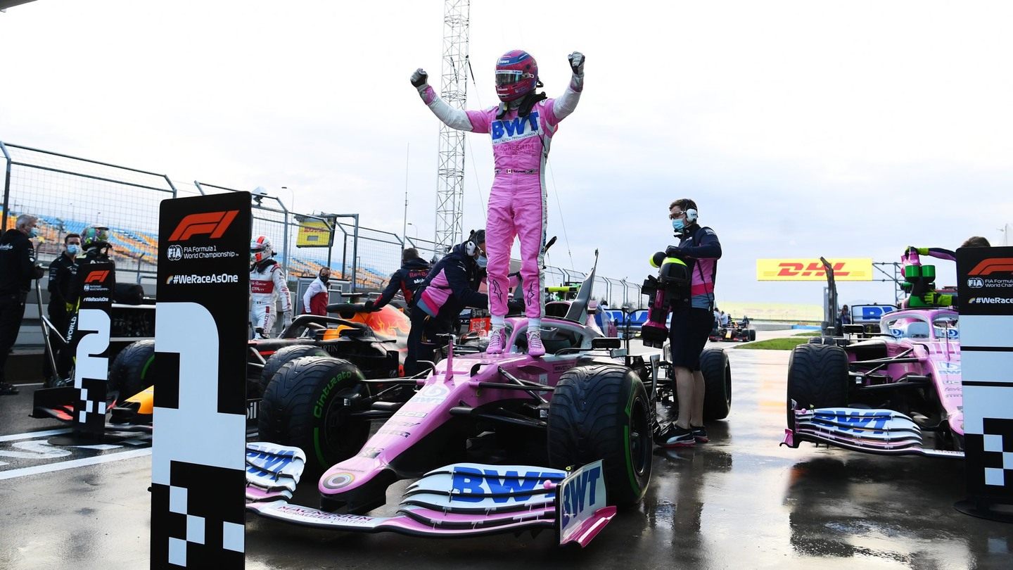 Лэнс Стролл празднует победу в квалификации Гран При Турции © Racing Point