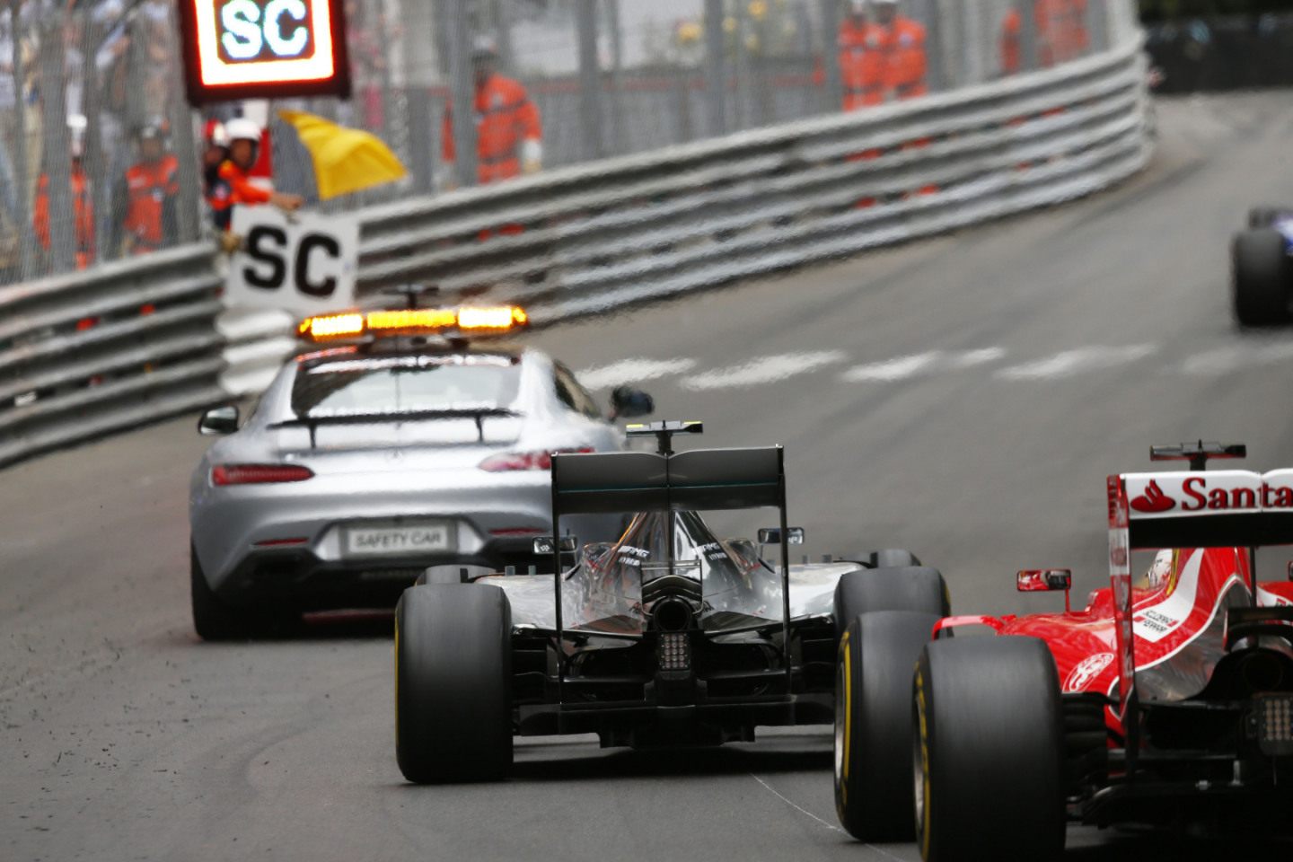 Автомобиль безопасности на Гран При Монако-2015 © Mercedes AMG F1