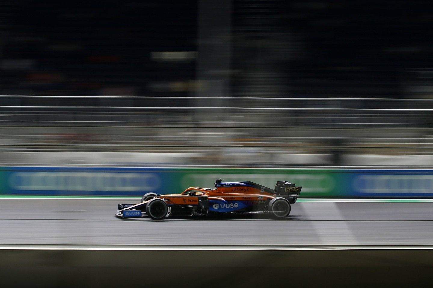 Даниэль Риккардо на тренировках в Джидде © twitter.com/McLarenF1