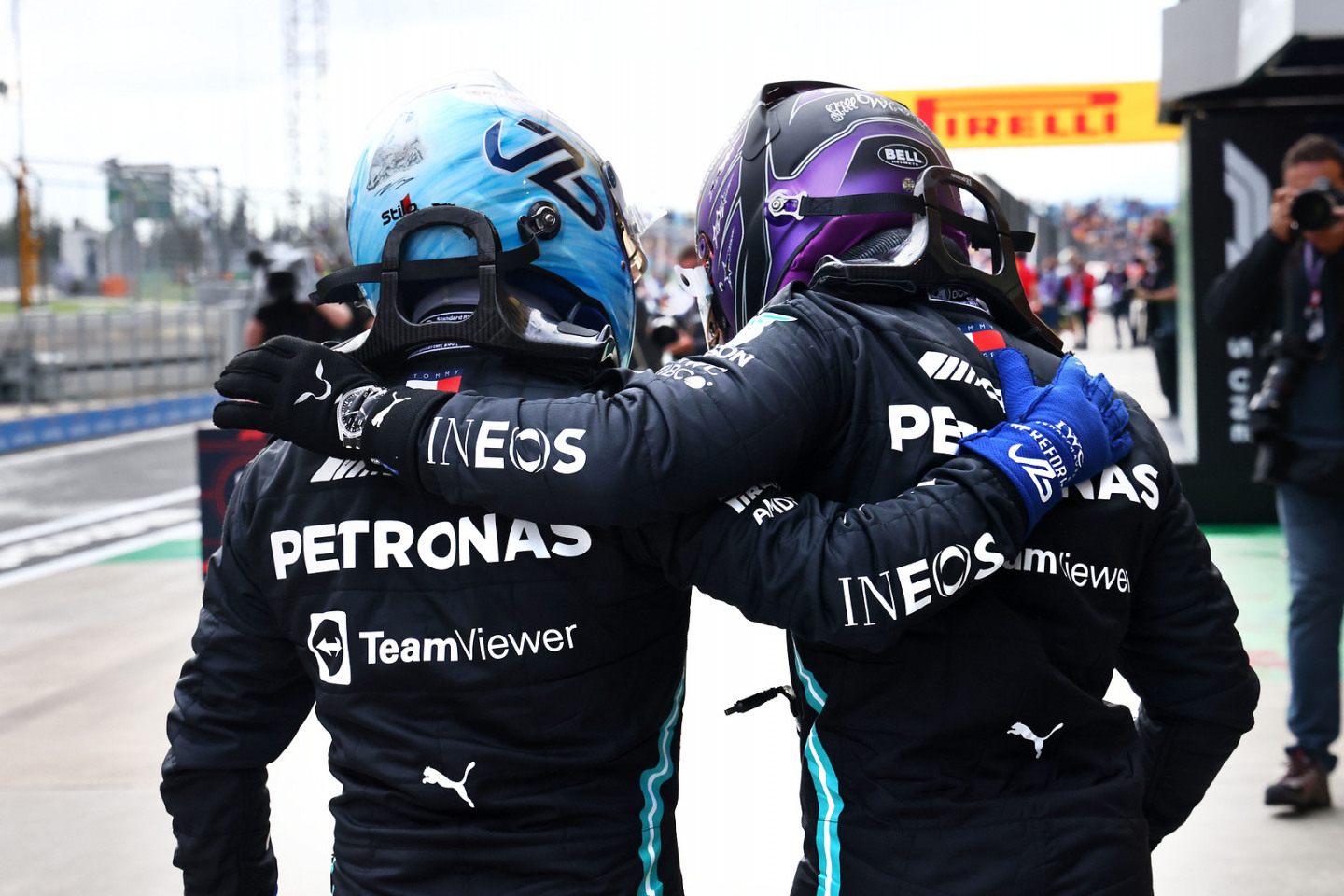 Валттери Боттас и Льюис Хэмилтон на Гран При Турции-2020 © Mercedes AMG F1 / Steve Etherington