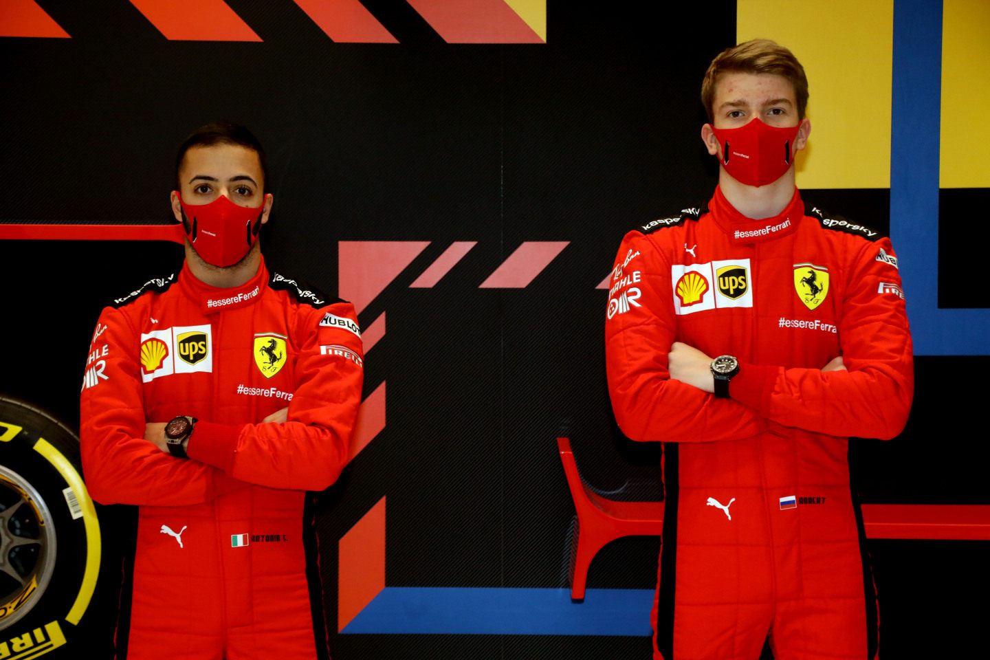 Роберт Шварцман и пилот Ferrari на симуляторе Антонио Фуоко © Ferrari