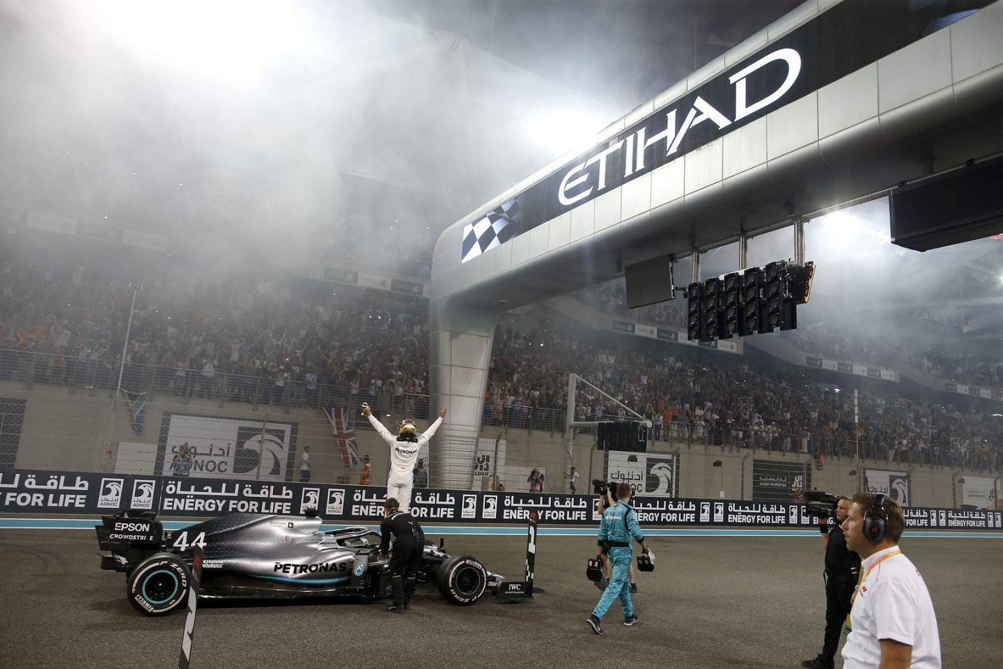 Гран При Абу-Даби-2019: Льюис Хэмилтон закончил сезон с рекордными 413 очками © Mercedes