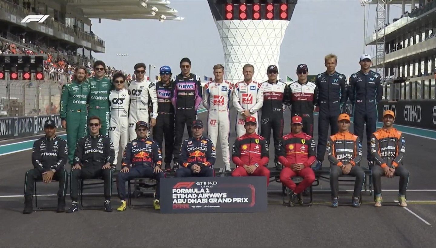 Общая фотография гонщиков Формулы 1 2022 года © F1
