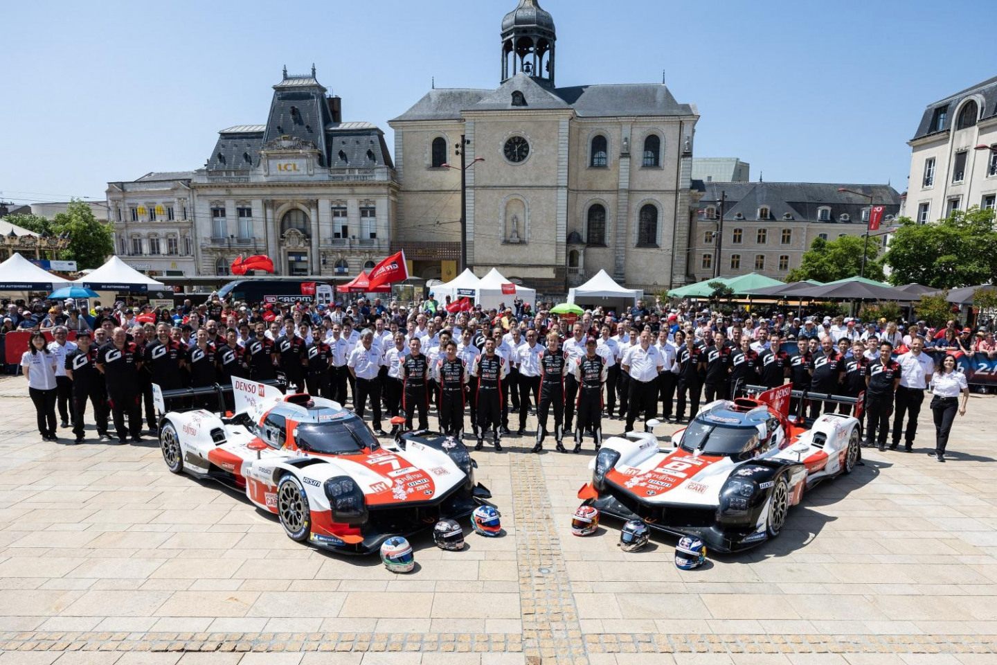 Команда Toyota Gazoo Racing на «24 часах Ле-Мана» сезона-2023 © FIA WEC