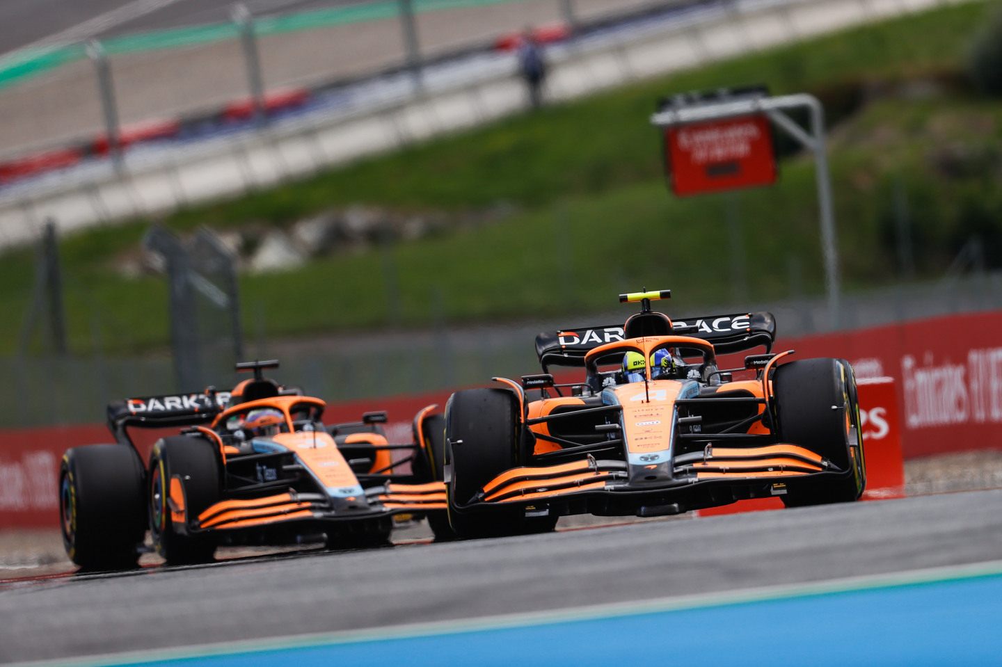 Ландо Норрис и Даниэль Риккардо на Гран При Франции-2022 © McLaren