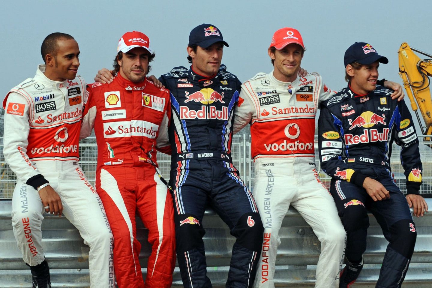 Пять претендентов на титул за три гонки до конца сезона-2010 в Формуле 1. До финала в Абу-Даби шансы потерял только Дженсон Баттон © F1