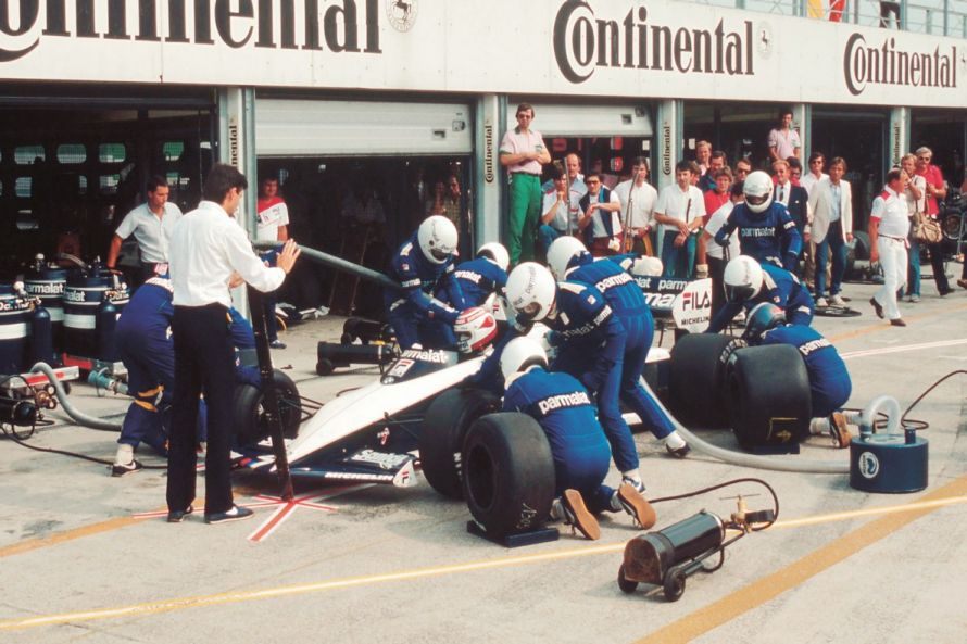 Команда Brabham стала "пионером" в применении пит-стопов как тактического орудия © BMW