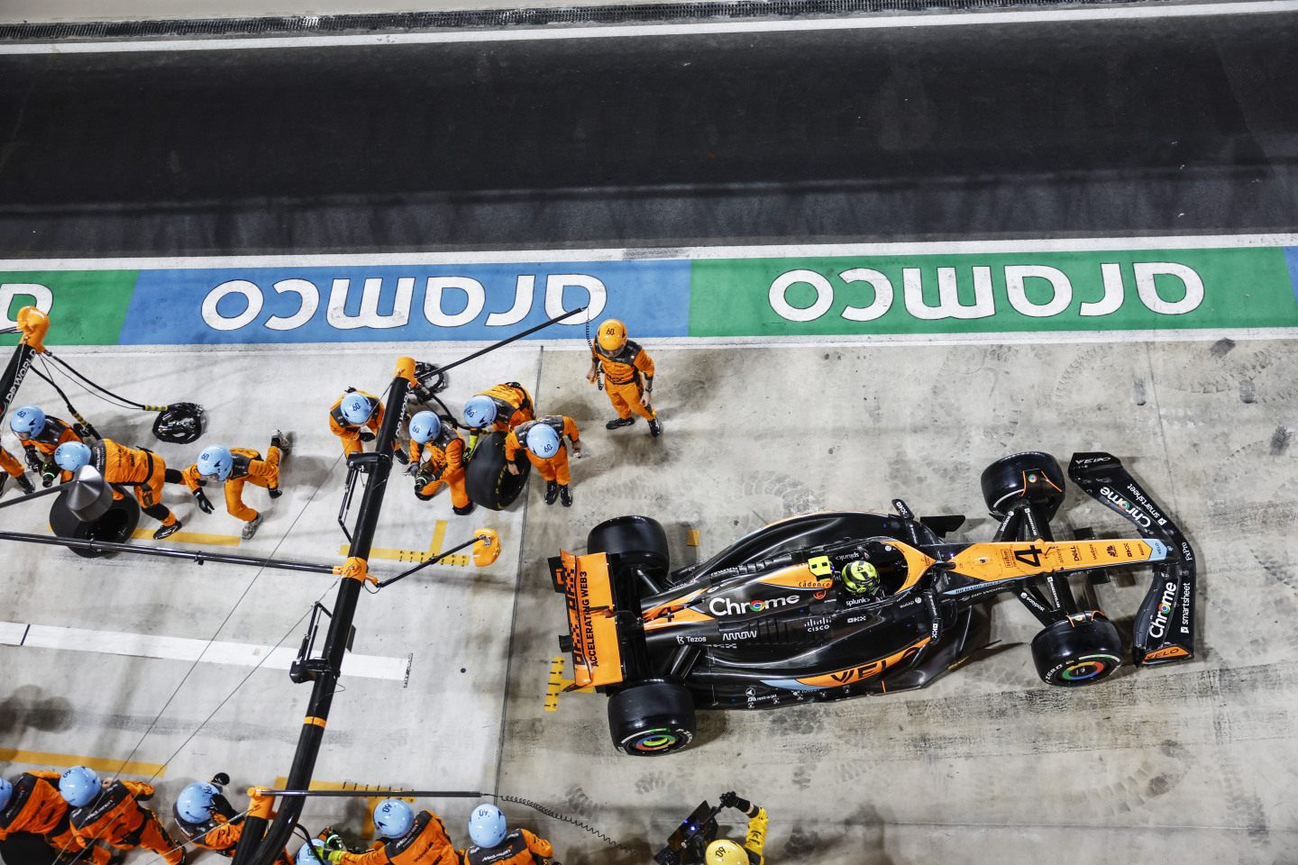 Новый рекорд пит-стопа в Формуле 1 – 1,8 секунды в исполнении механиков McLaren на Гран При Катара-2023 © McLaren