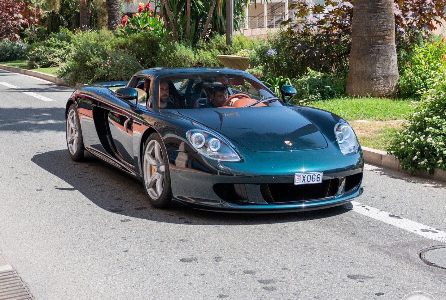 Ландо Норрис за рулем Porsche Carrera GT © Соцсети
