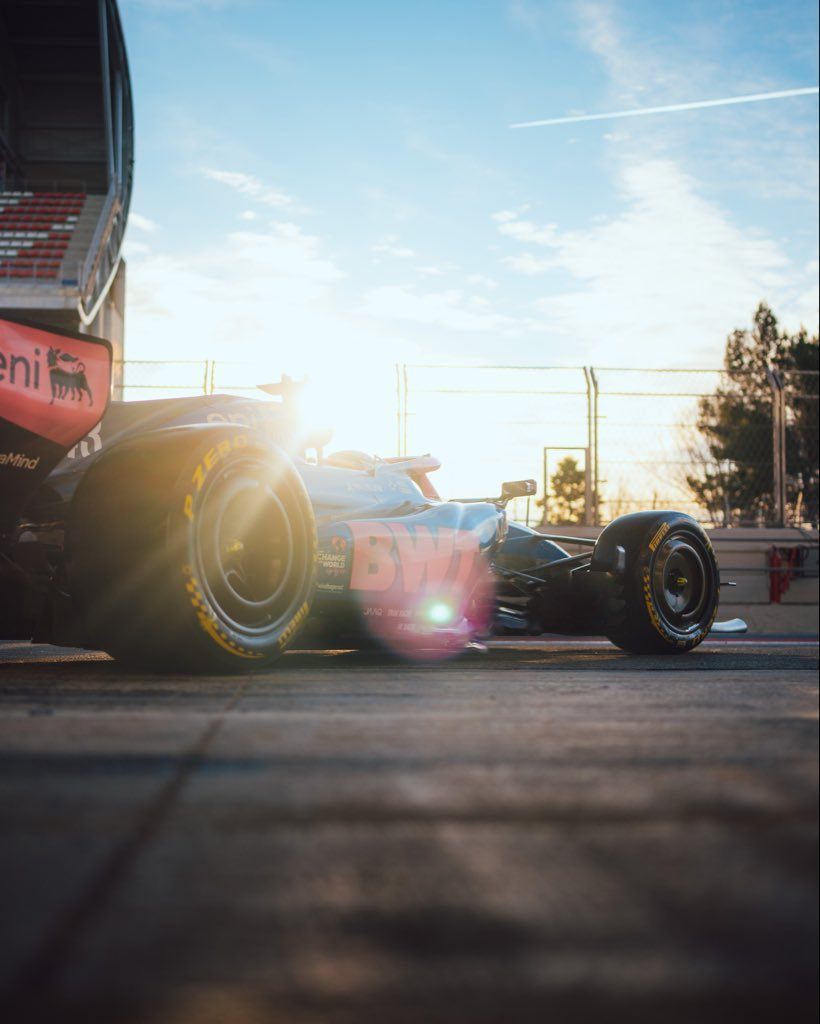 Командам Ф1 разрешили публиковать в соцсетях максимум шесть фото в день © Alpine