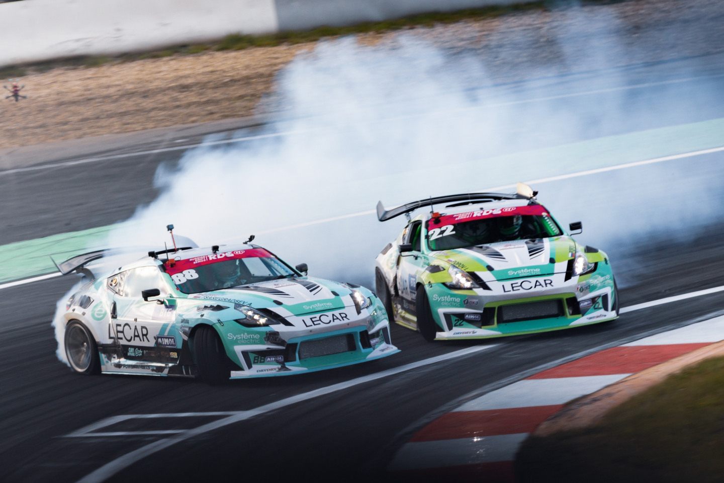 Честная внутрикомандная борьба &mdash; украшение российского дрифта &copy; Российская Дрифт Серия