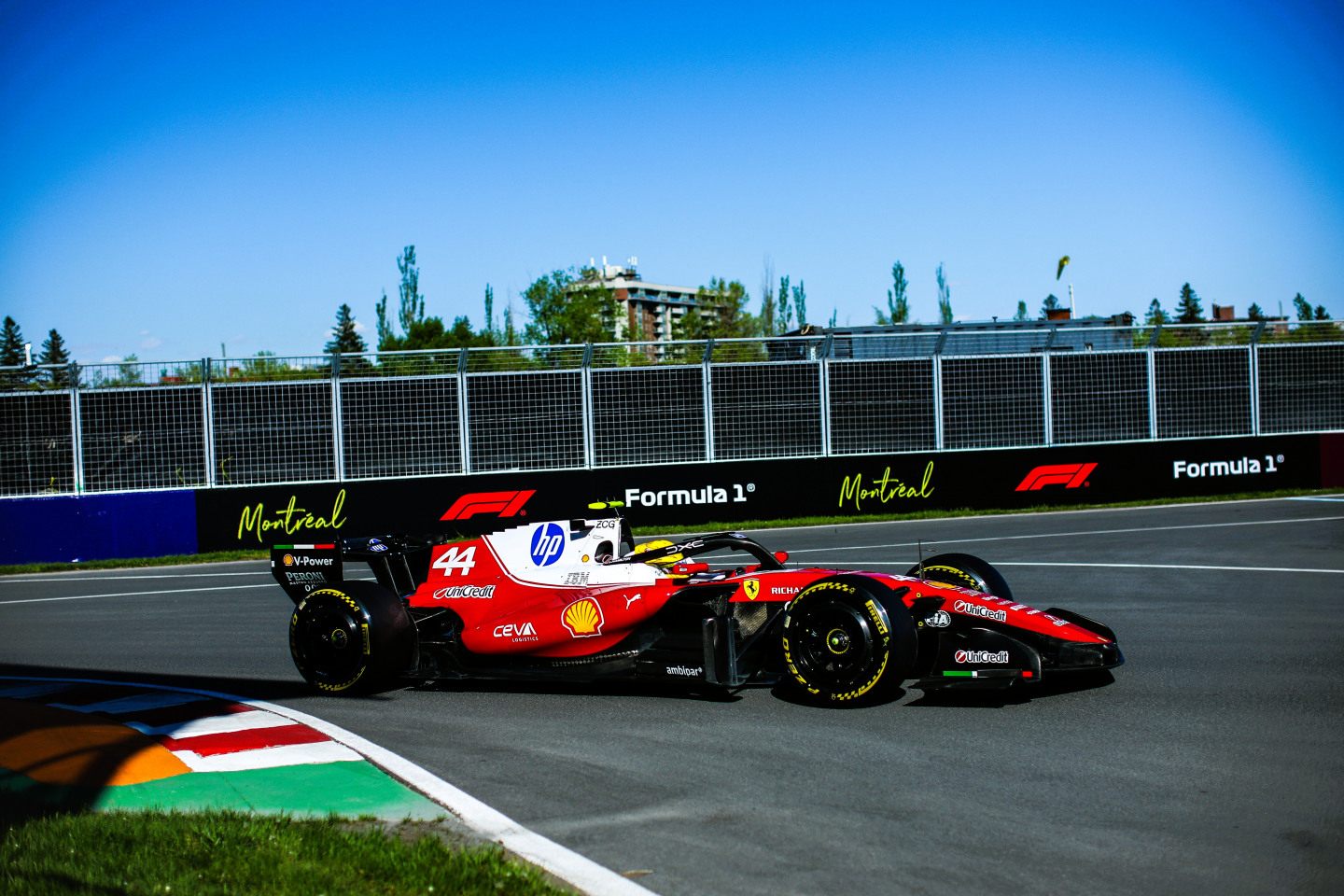 Льюис Хэмилтон © Ferrari