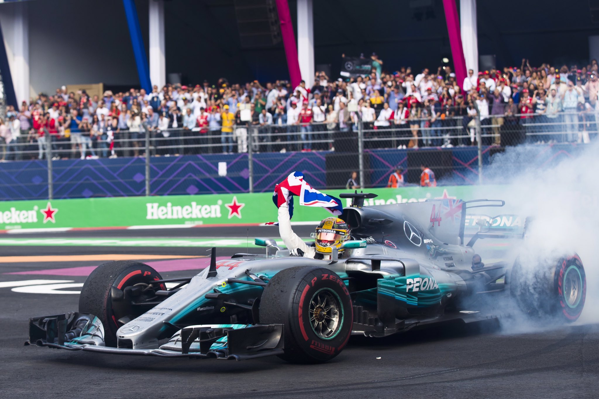 Lewis Hamilton 2017. F1 all Championship. F1 2017 standings. Mercedes Mexico.