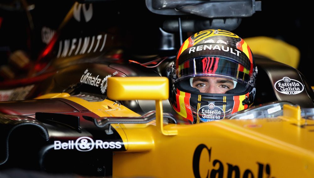 Шлем Карлоса Сайнса после перехода в Renault в конце сезона-2017 © Antena3