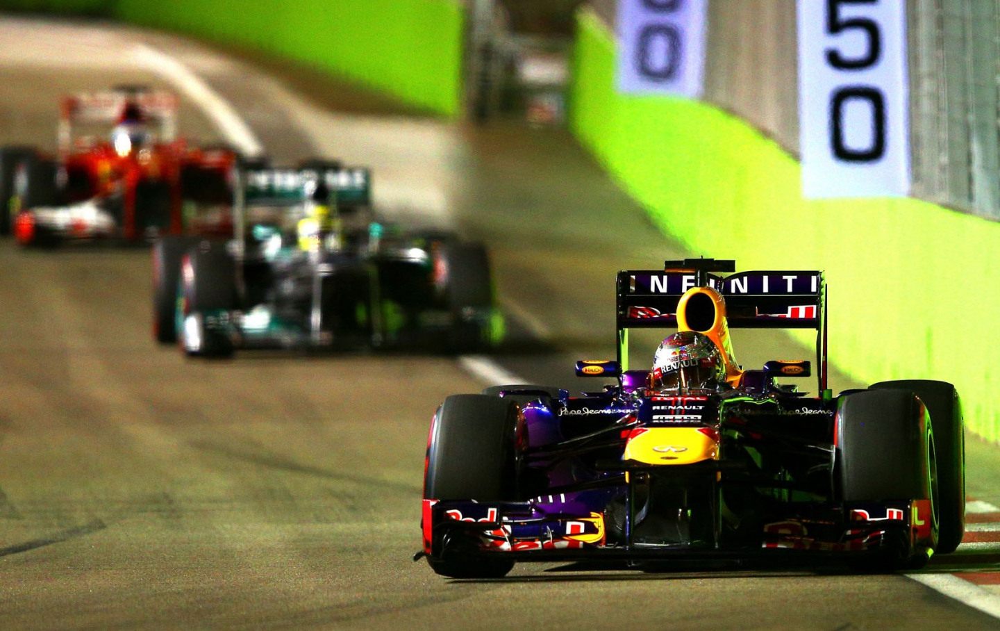 В более спокойной обстановке в Red Bull Racing Феттелю было достаточно просто пилотировать © Red Bull