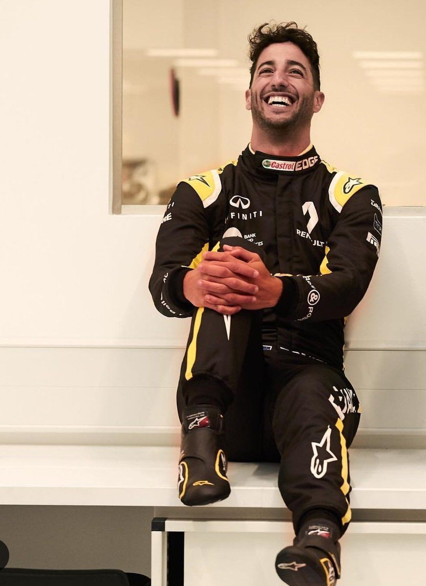 Даниэль Риккардо в униформе Renault © Renault