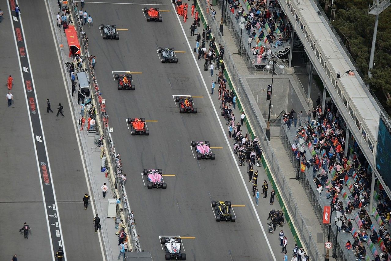 Стартовая решетка ф1. Стартовая решетка ф1. Стартовая решетка ф1 монако. Монца формула 1 старт. Стартовая решетка ф1.
