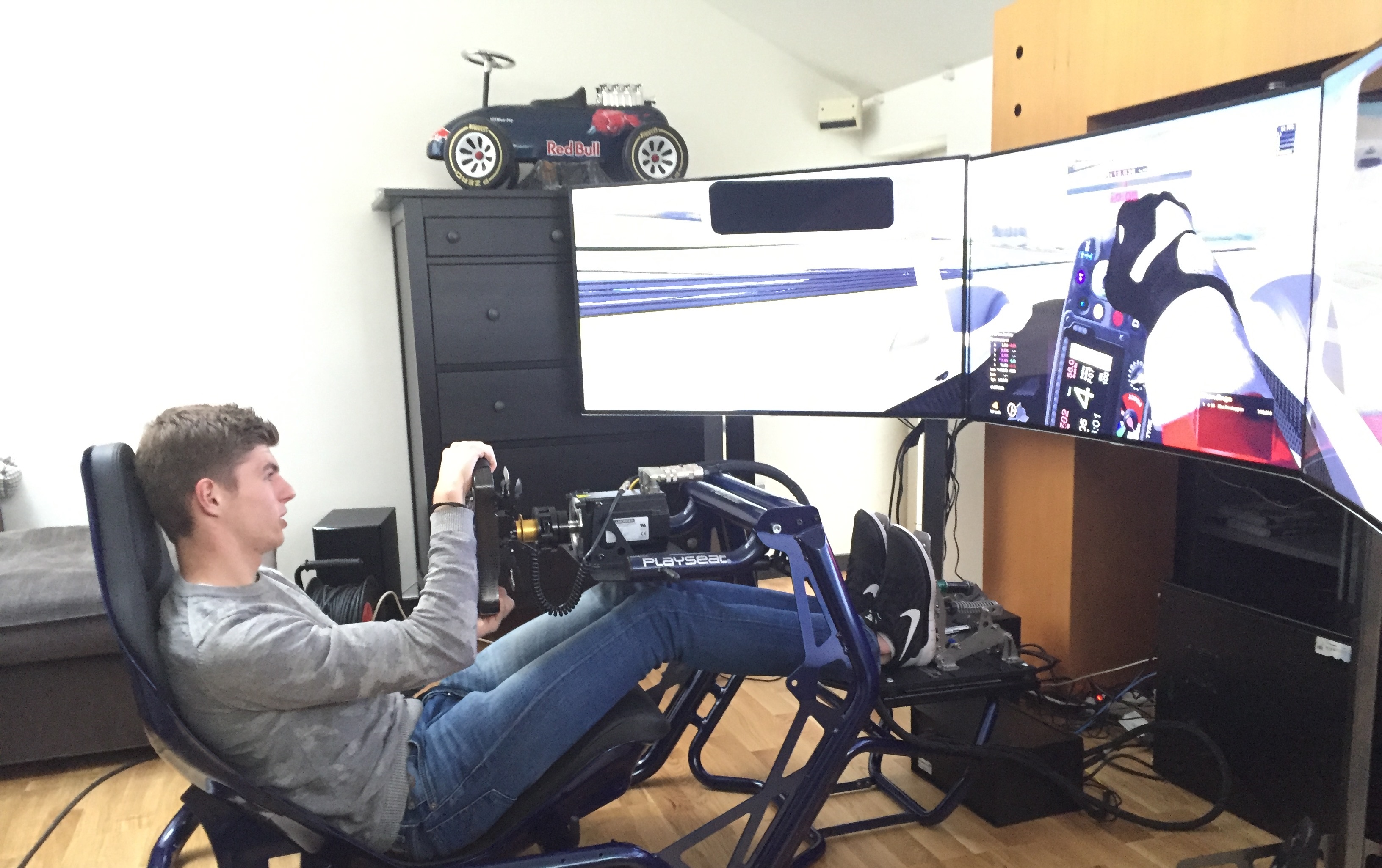 Max setup. Fanatec dd2. Симрейсинг. Кокпит для симрейсинга. Компьютер для симрейсинга.