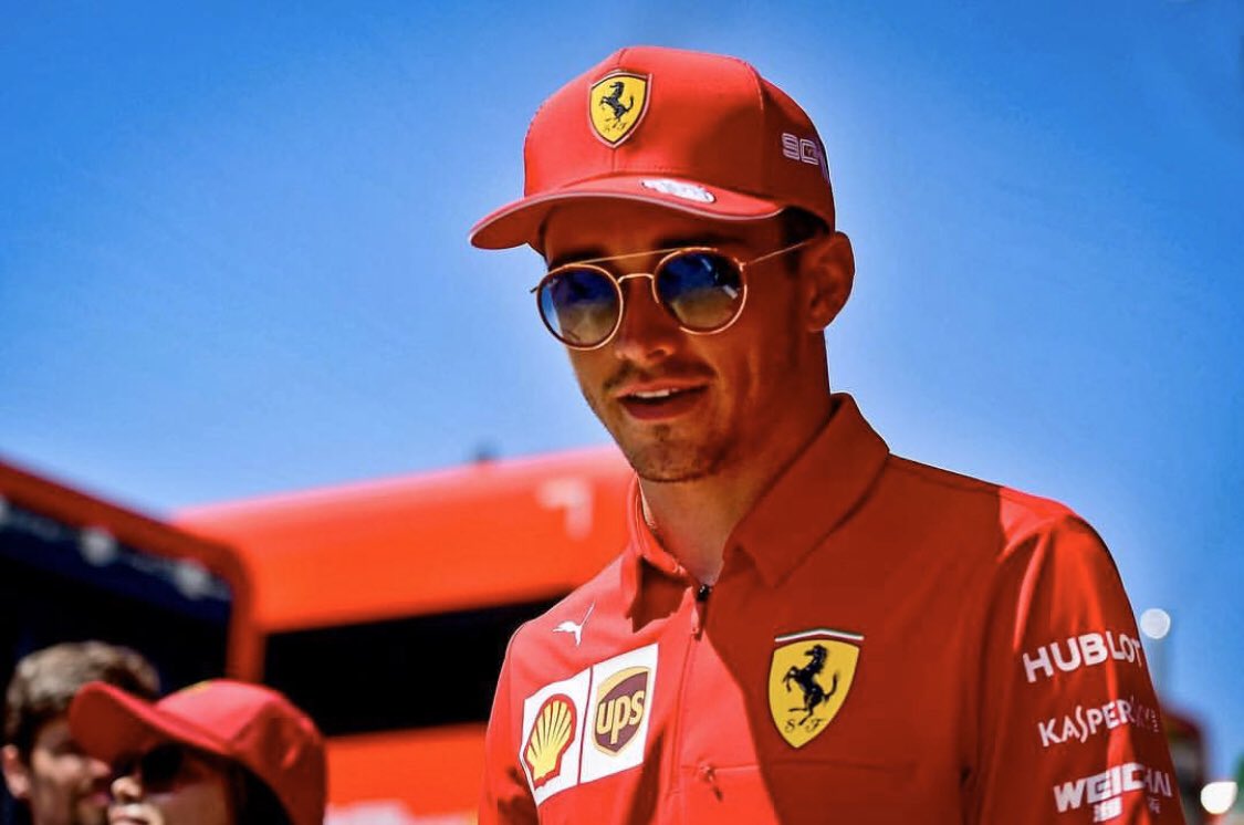 шарль леклер монако 2021. департаго гонщик феррари. шарль леклерк гонщик 2021. маттиа бинотто клоун. гран при монако феррари шумахер.