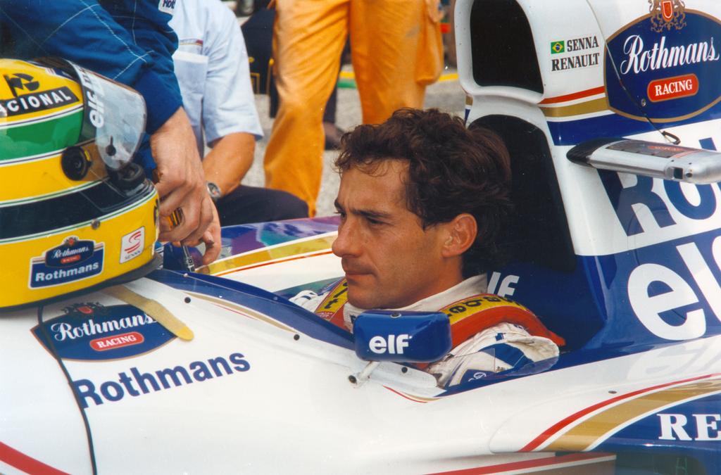 Айртон Сенна перед стартом Гран При Сан-Марино-1994 © Williams Grand Prix Engineering Ltd.