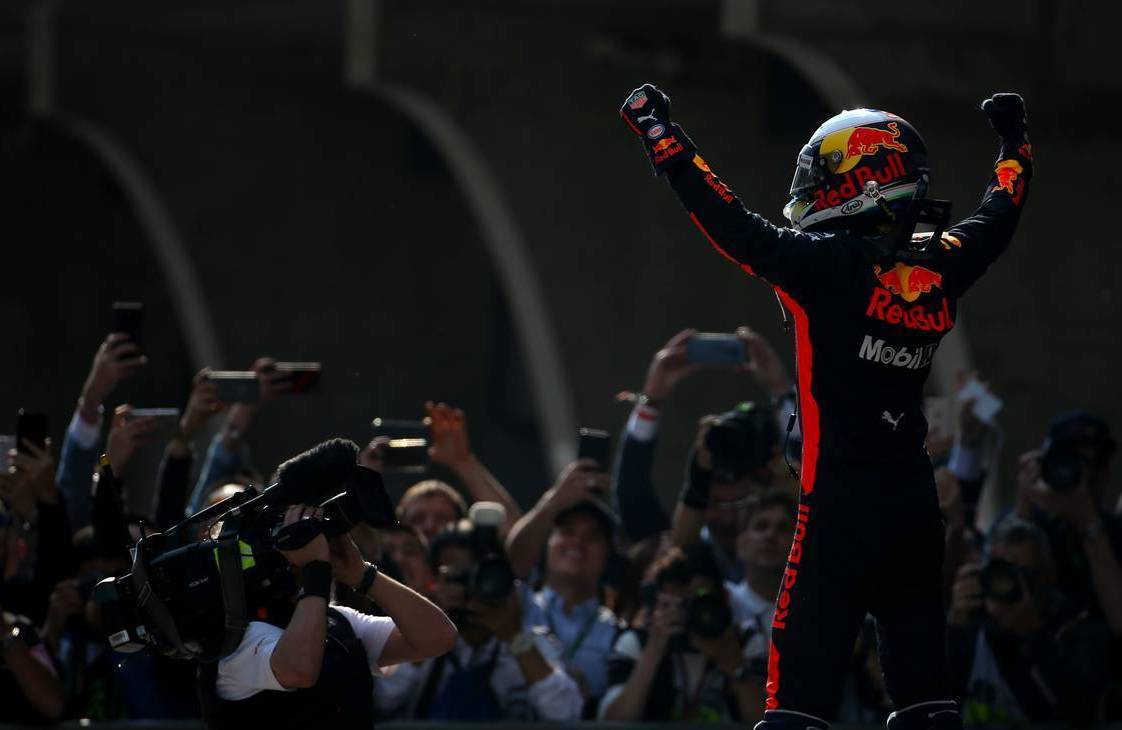 Даниэль Риккардо празднует победу на Гран При Китая-2018 © Red Bull Racing