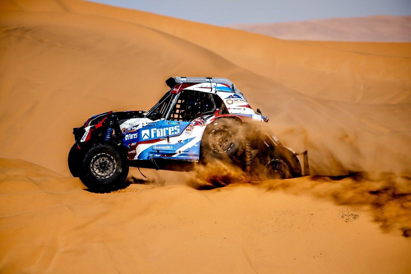 «Вывести гонщиков из опасных песков - это грамотное решение» © Dakar
