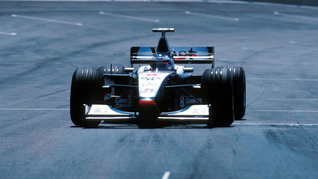 Впервые с 1998 года McLaren показала лучшее время круга в двух первых гонках сезона © AMuS