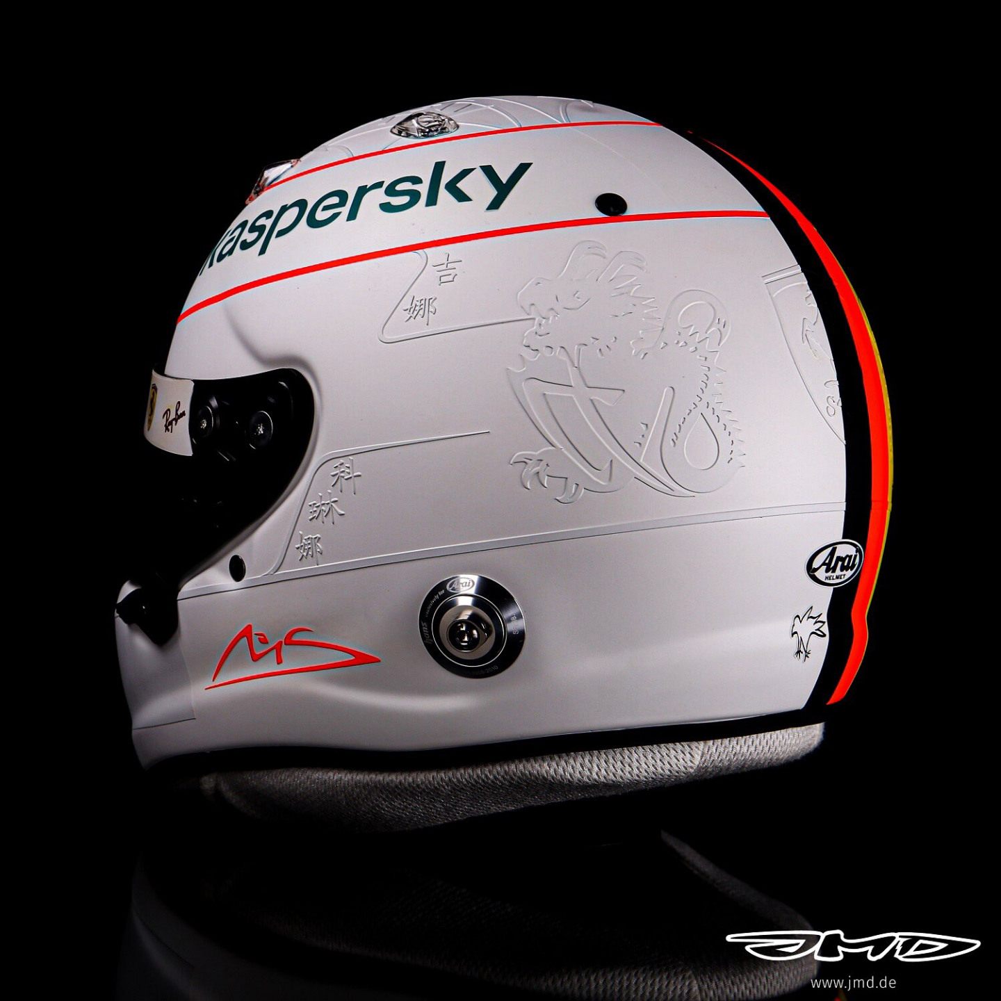 Шлем Себастьяна Феттеля на Гран При Айфеля © Jens Munser Designs