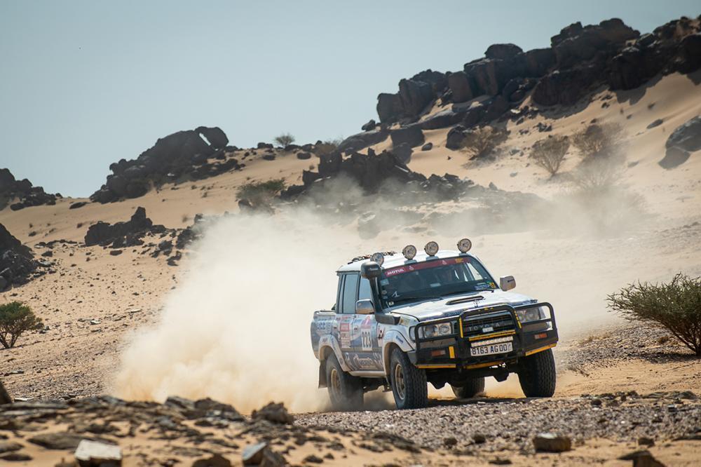 Toyota Land Cruiser HDJ80 © Dakar