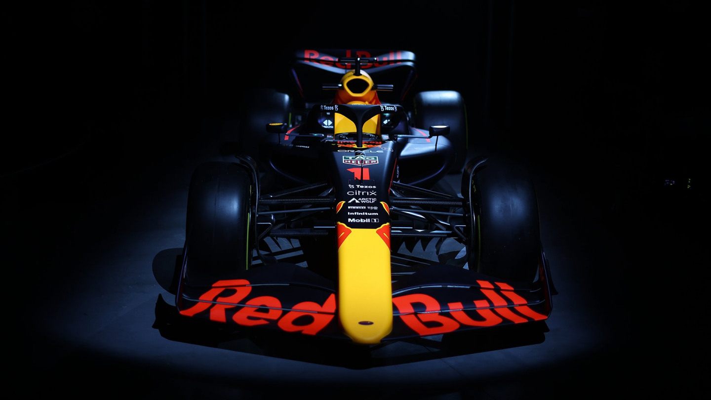 Red Bull Racing показала новую машину RB18 | Autosport.com.ru