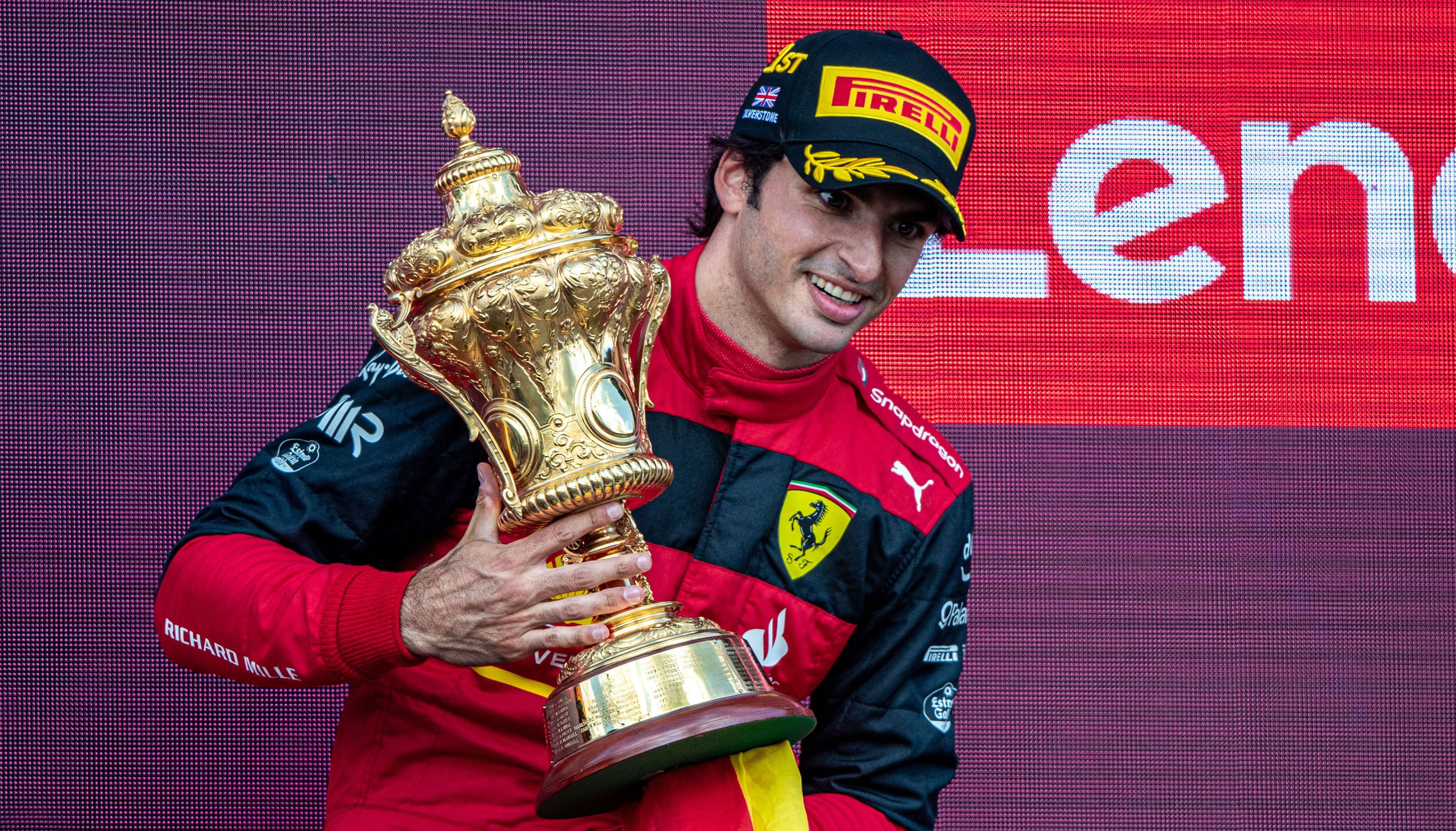 British 2022. Карлос Сайнс младший 2022. Карлос Сайнс формула 1. Carlos Sainz-Jr 2022 win. Карлос Сайнс младший первая победа.