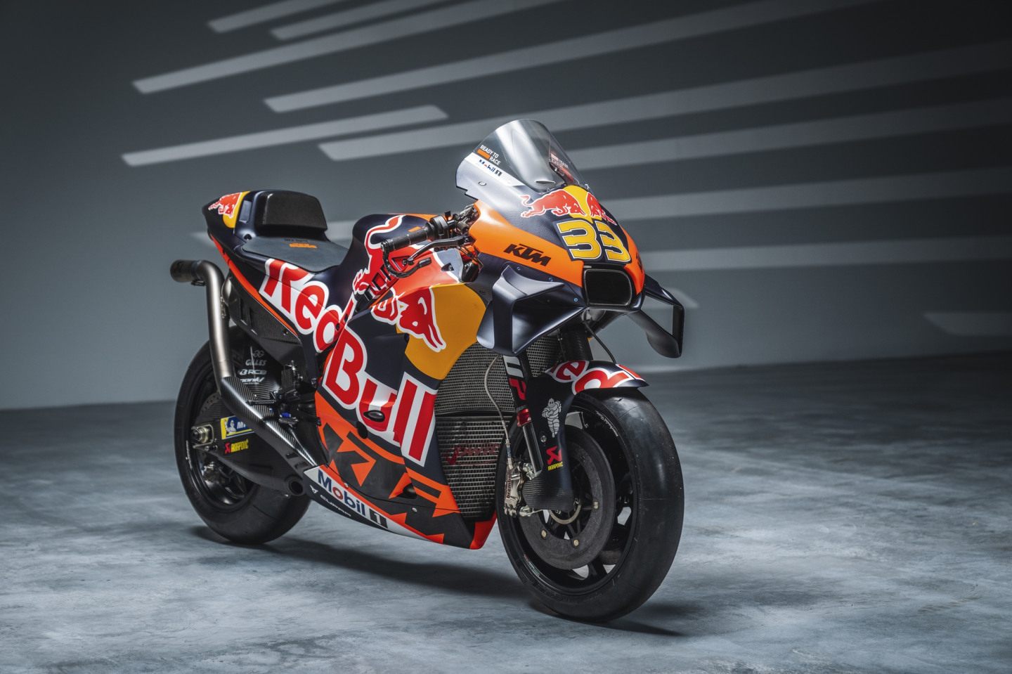 KTM RC16 сезона-2023 © Philip Platzer / Red Bull Content Pool