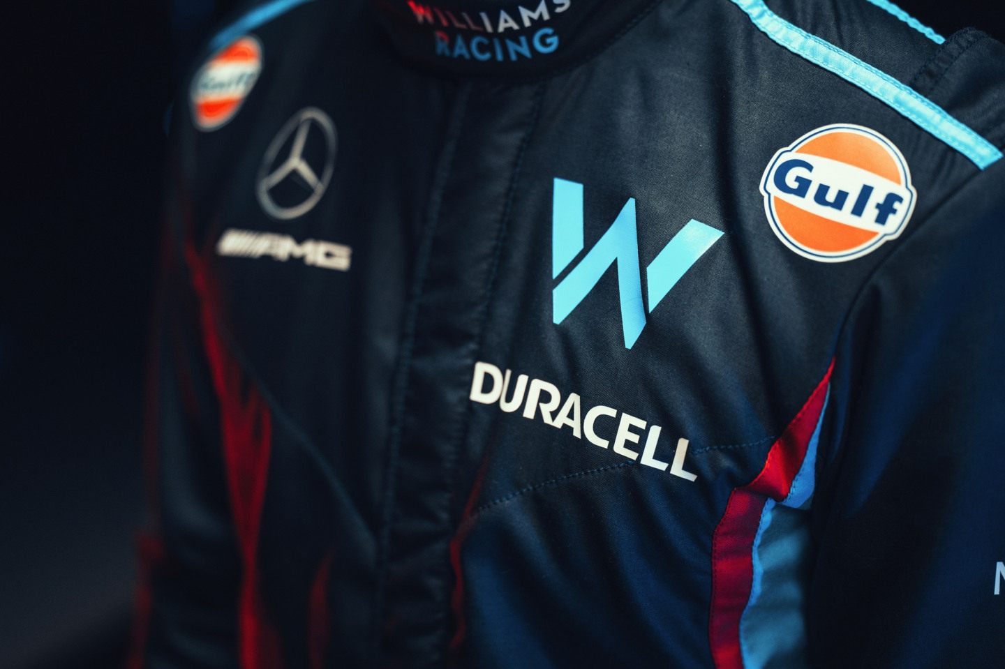 Логотип Gulf Oil на экипировке Williams Racing © Williams Racing