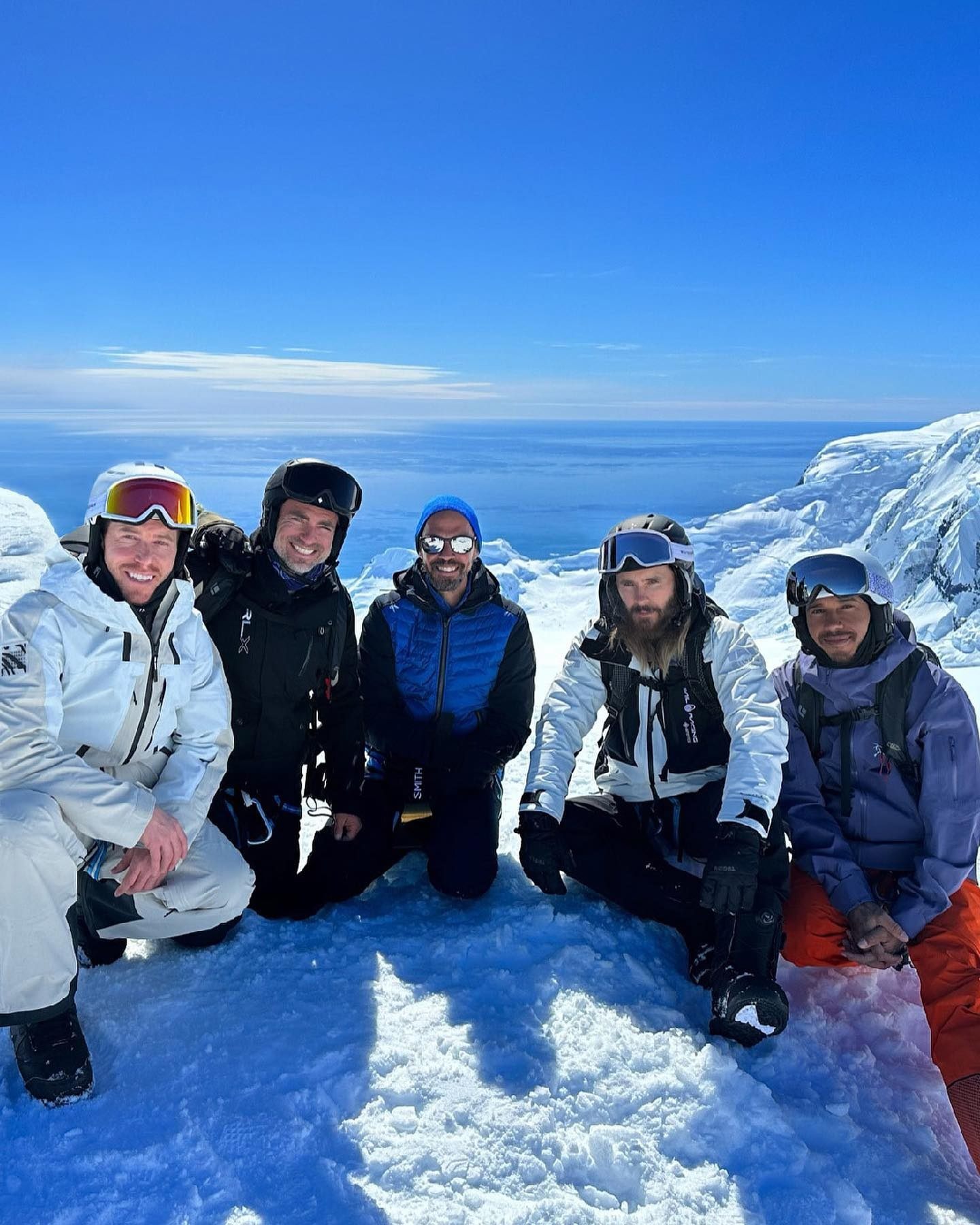 Льюис Хэмилтон и компания в Антарктике