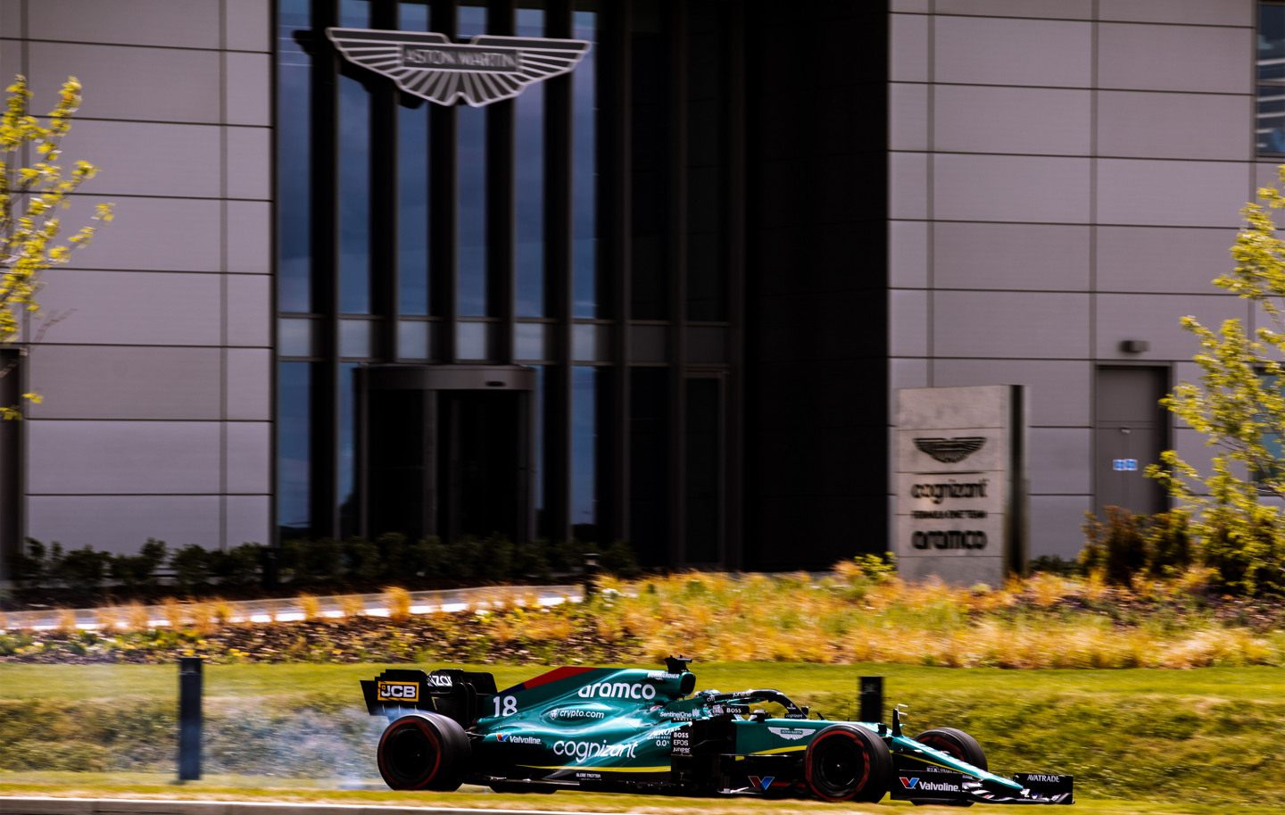 Лэнс Стролл на открытии базы команды Aston Martin © Aston Martin