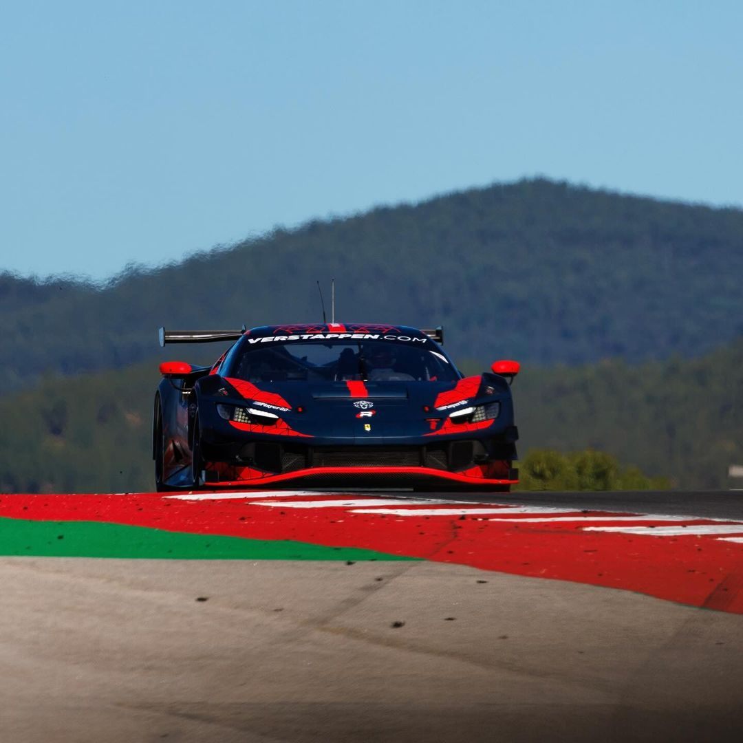 Макс Ферстаппен на тестах Ferrari 296 GT3 © Соцсети