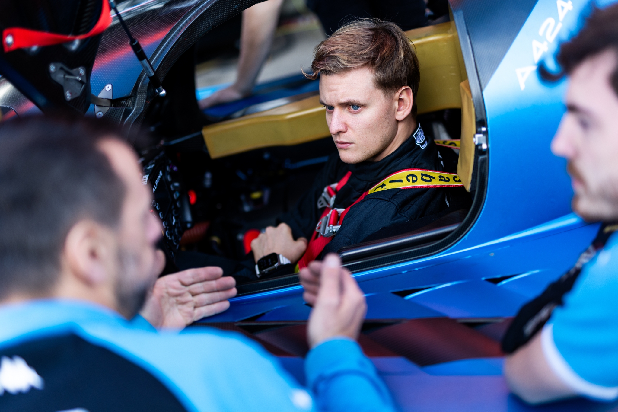 Alpine ищет гонщика на замену Мику Шумахеру | Autosport.com.ru