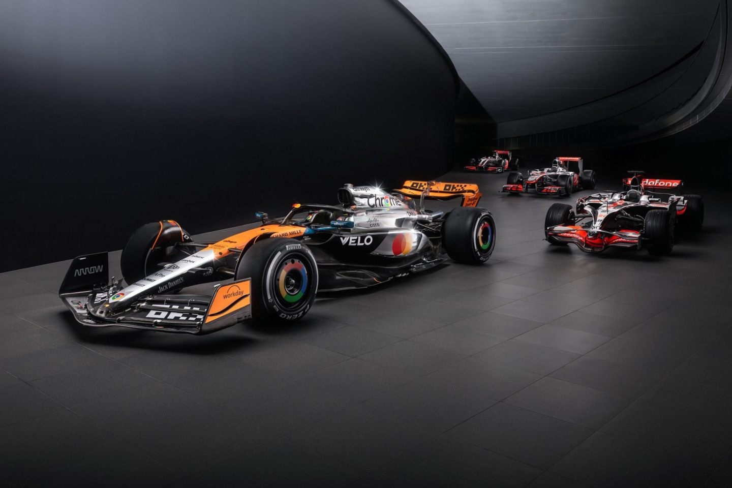 «Хромированный» болид McLaren © Соцсети